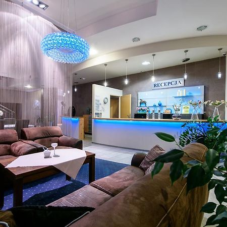 Hotel Nowy Dwor Trzebnica Eksteriør bilde