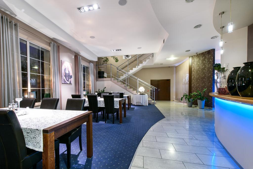 Hotel Nowy Dwor Trzebnica Eksteriør bilde
