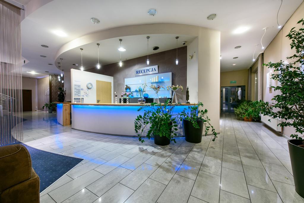 Hotel Nowy Dwor Trzebnica Eksteriør bilde