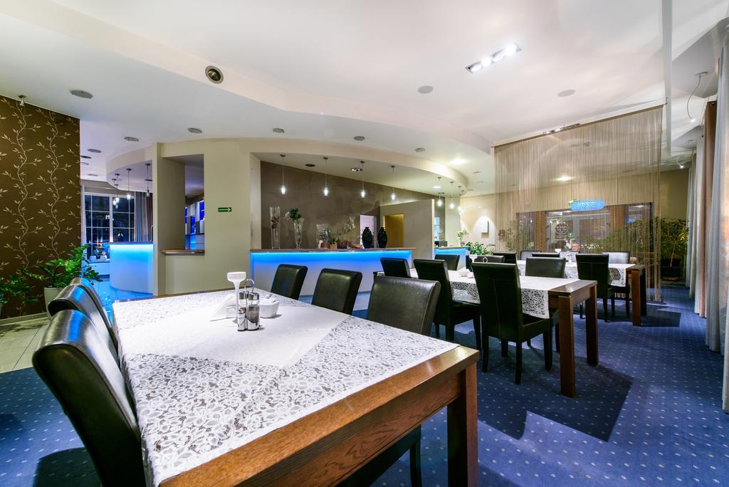 Hotel Nowy Dwor Trzebnica Eksteriør bilde