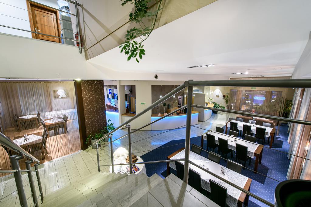 Hotel Nowy Dwor Trzebnica Eksteriør bilde