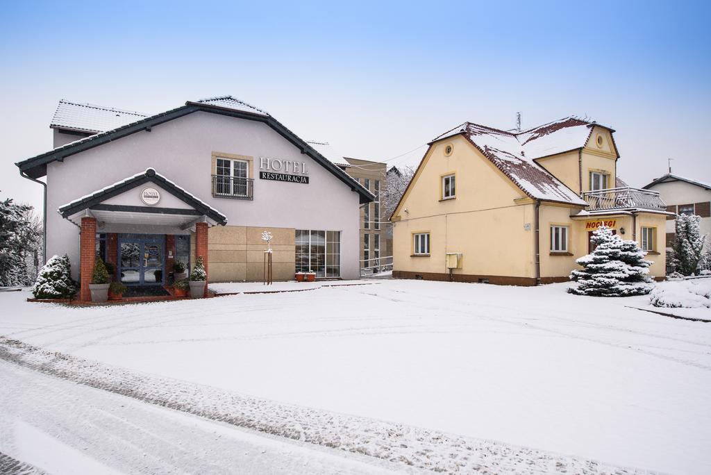 Hotel Nowy Dwor Trzebnica Eksteriør bilde