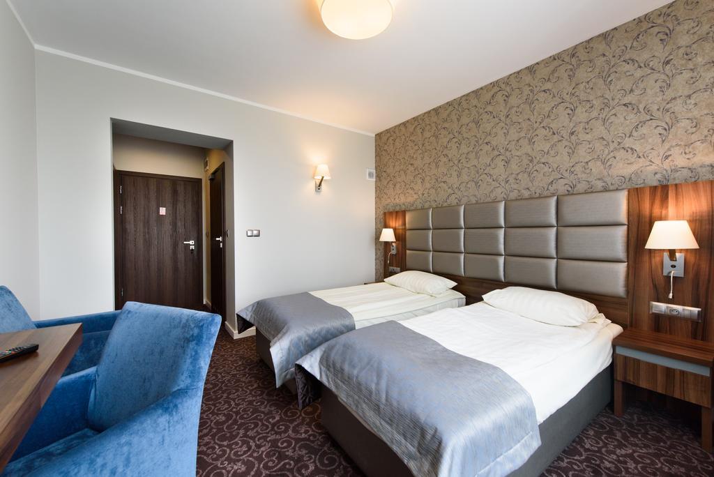 Hotel Nowy Dwor Trzebnica Eksteriør bilde