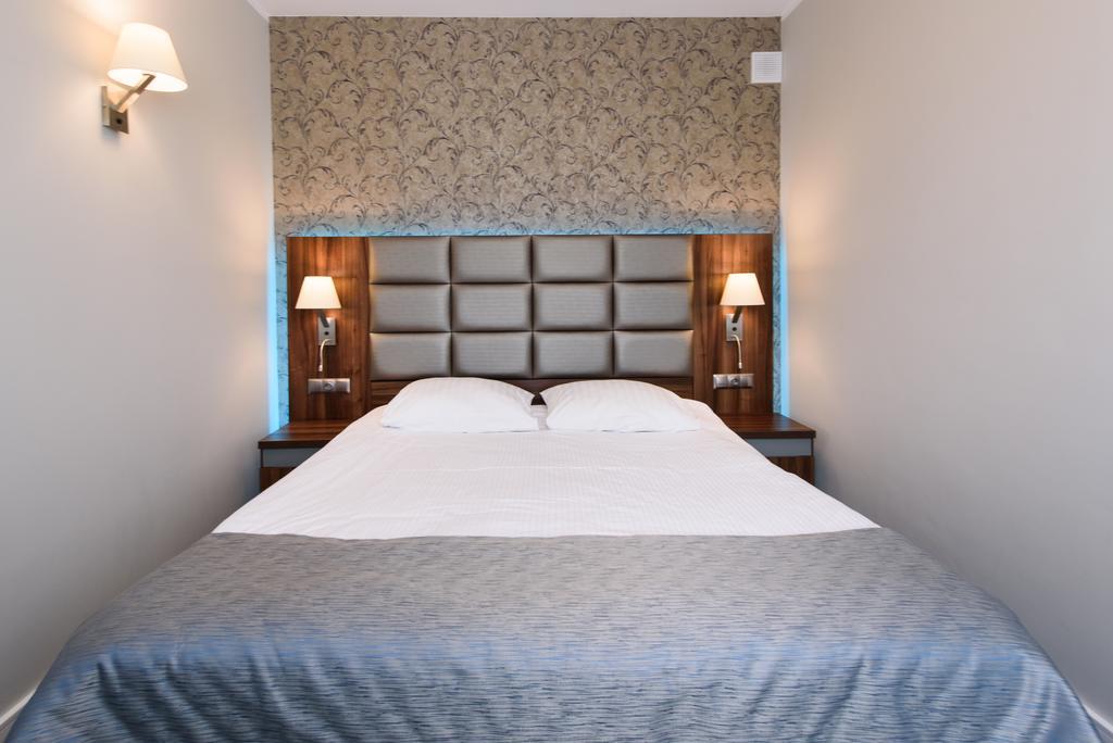 Hotel Nowy Dwor Trzebnica Eksteriør bilde