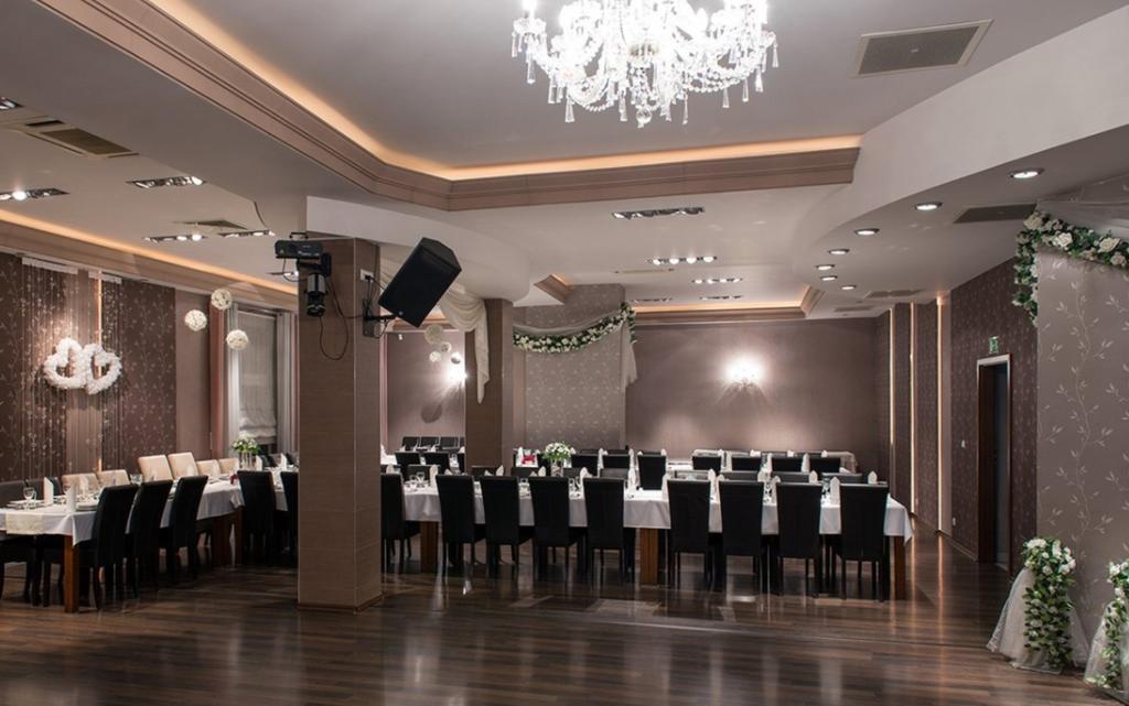 Hotel Nowy Dwor Trzebnica Eksteriør bilde