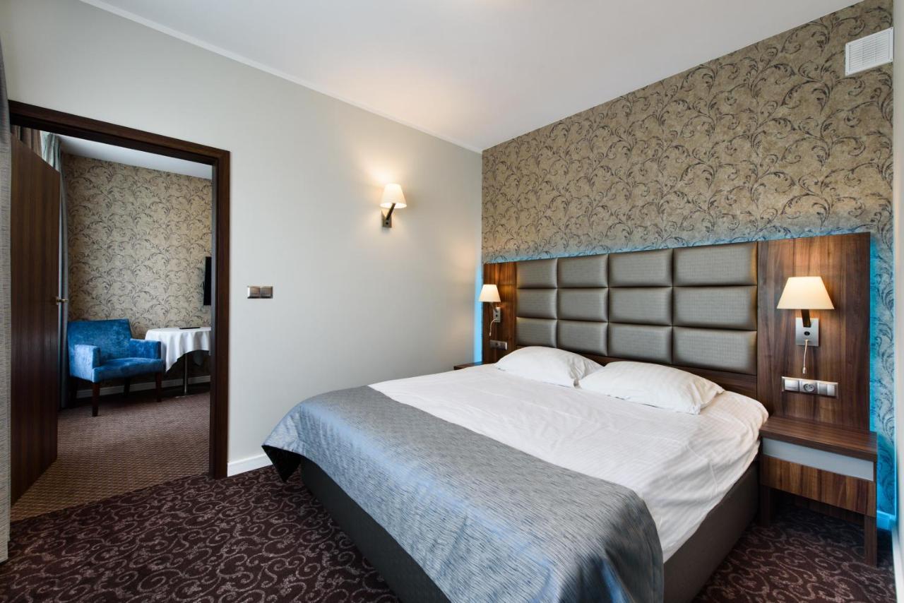 Hotel Nowy Dwor Trzebnica Eksteriør bilde