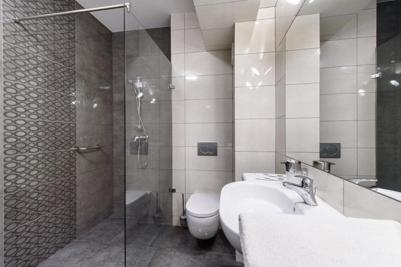 Hotel Nowy Dwor Trzebnica Eksteriør bilde