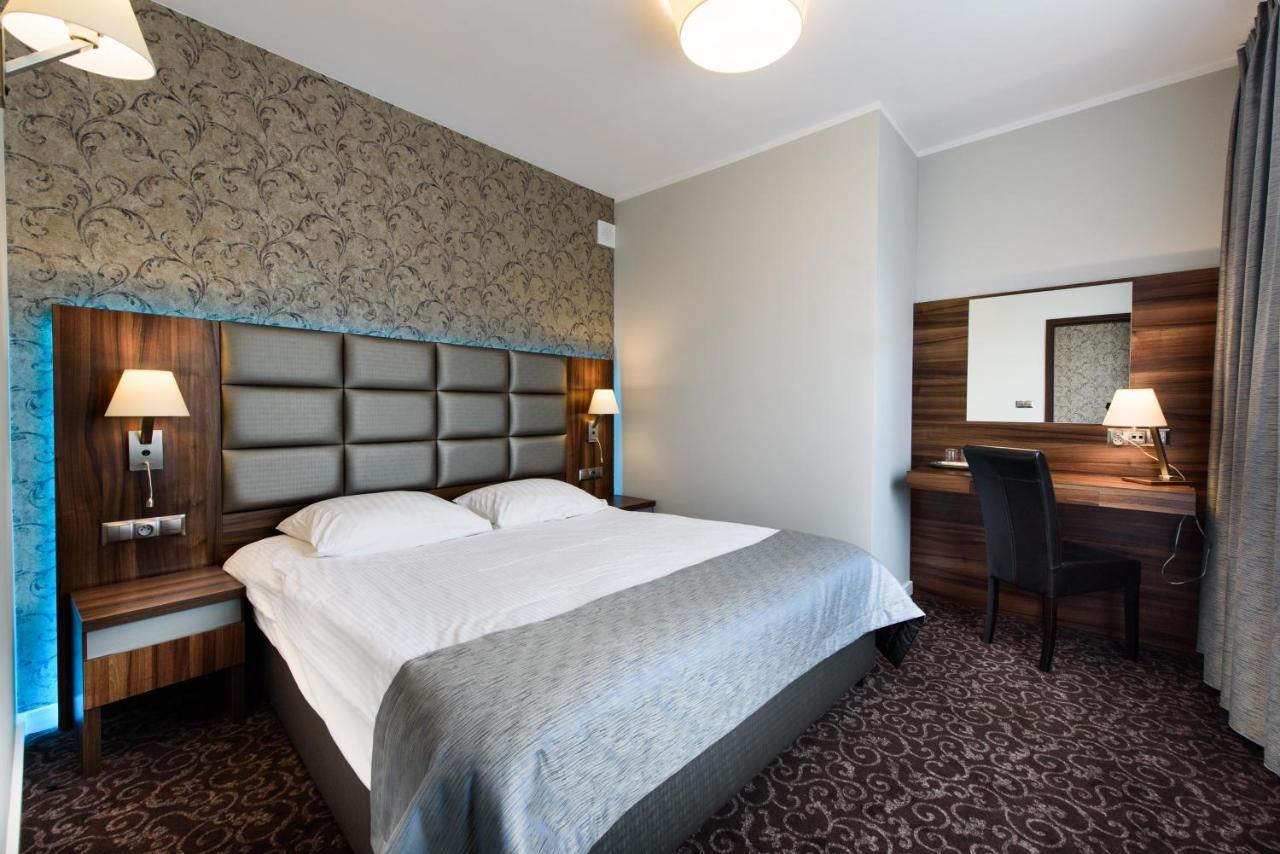 Hotel Nowy Dwor Trzebnica Eksteriør bilde