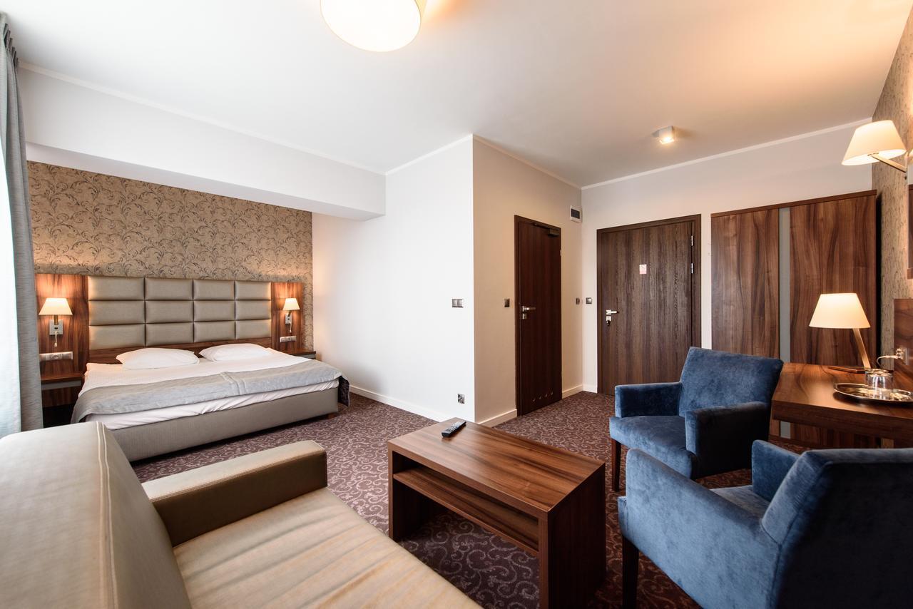 Hotel Nowy Dwor Trzebnica Eksteriør bilde